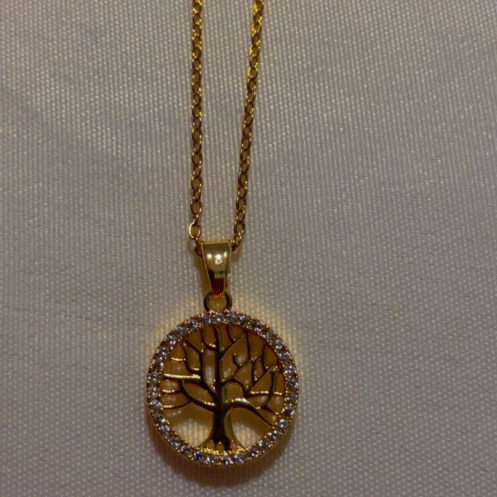 Elegant Gold Tree of Life Pendant Necklace 18k gold plated stainless steel